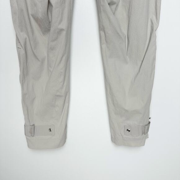 Athleta Trekkie Belted Light Gray Tan Hiking Pants | SZ 10 - Picture 7 of 10